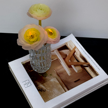 Load image into Gallery viewer, Ranunculus Flower candle
